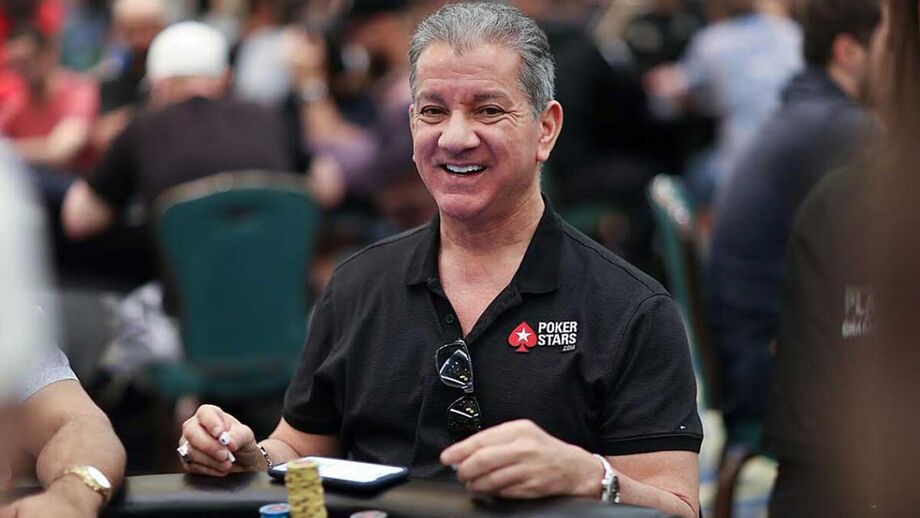 Bruce Buffer, a 'voz' do UFC: «Ao barbear-me de manhã digo para mim 'it's time'»
