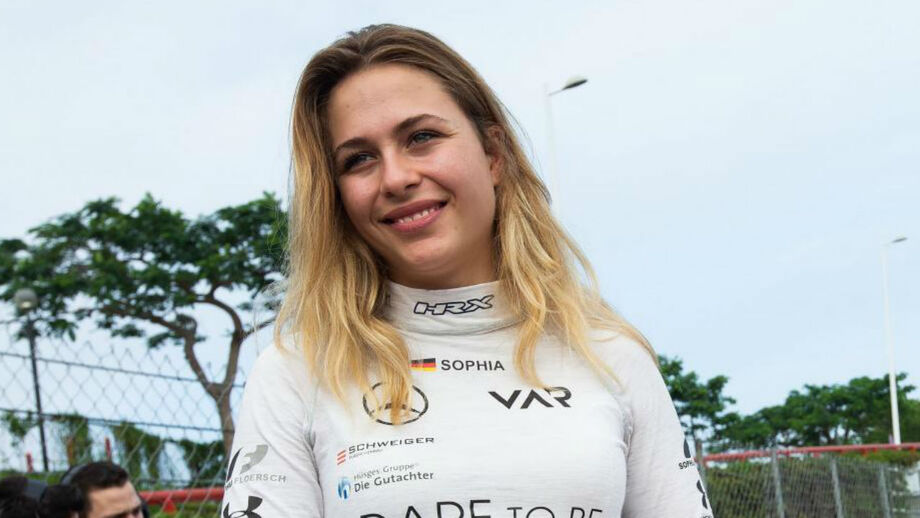 Sophia Floersh regressa aos treinos dois meses depois de acidente em Macau