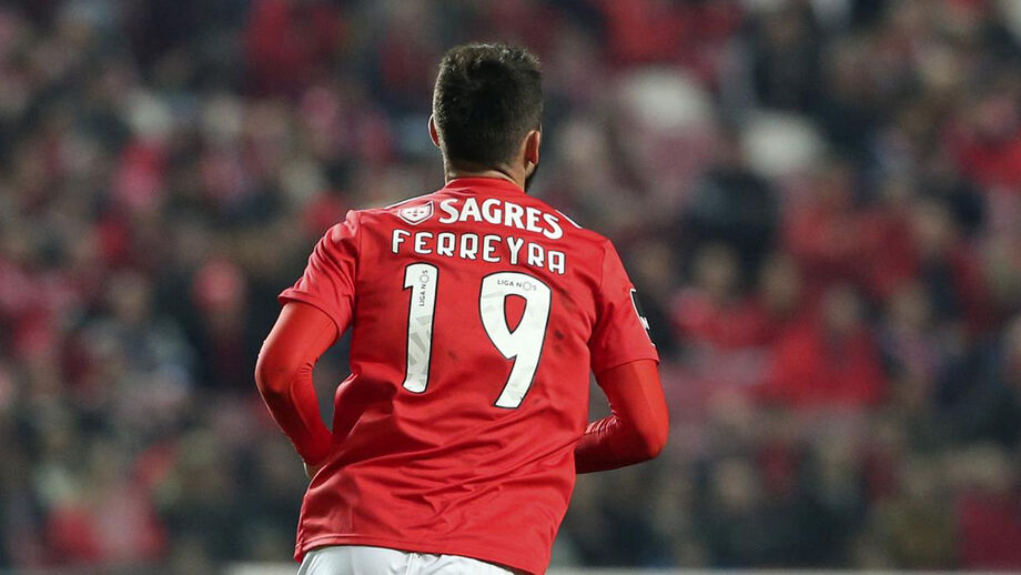 Mercado: dupla saída no FC Porto, Sporting contrata central para os sub-23, Alfa e Ferreyra negociados