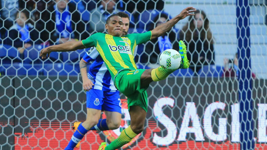 Nathan Júnior e Gonçalo Gregório garantidos pelo Paços de Ferreira
