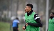 8.º - Jeff Reine-Adelaide (drible bem sucedido a cada 24,7 minutos; 61% de sucesso no total de dribles que tenta)