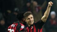 Deu nas vistas ao serviço do Génova onde apontou 19 golos em 21 jogos na primeira metade da época. O faro goleador continua agora ao serviço do AC Milan onde soma 7 golos... em 7 jogos