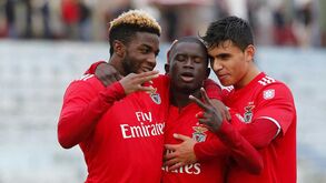 Benfica vence Leixões e apanha trio da frente