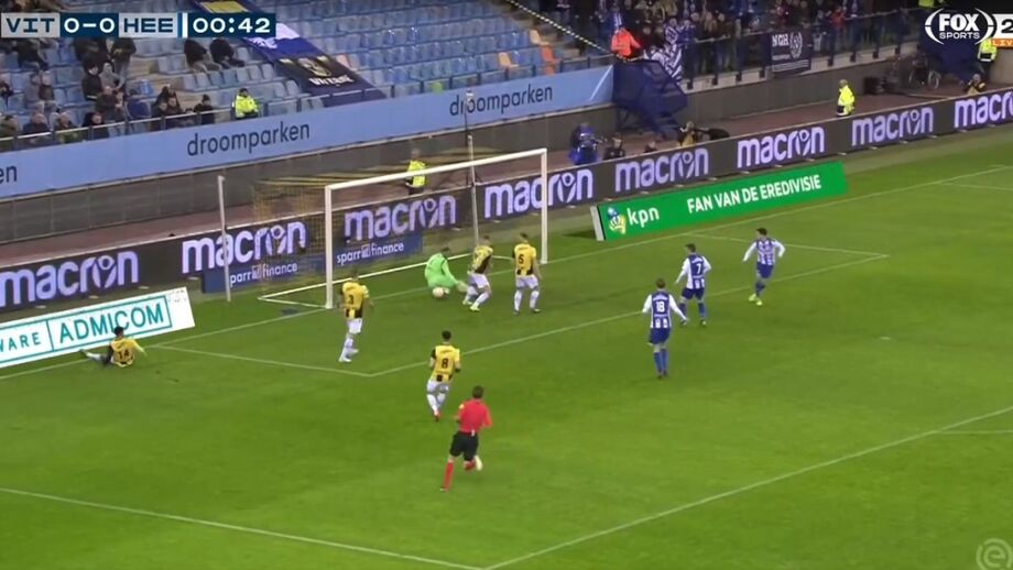 A dupla defesa que ajudou Eduardo a ser eleito para a equipa da jornada