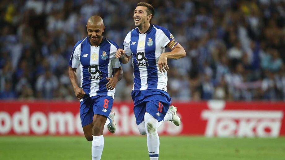 Milan ataca em duas frentes