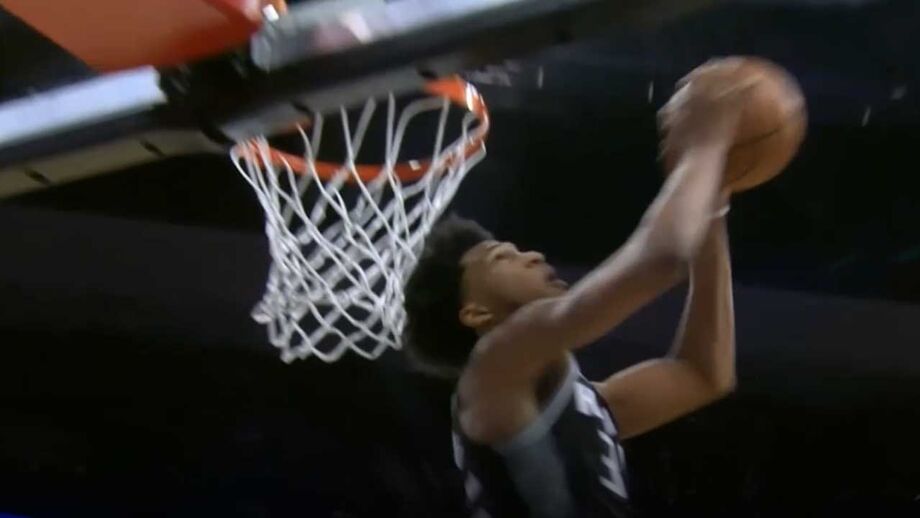 NBA: O magistral '360' de Bagley que está a dar que falar