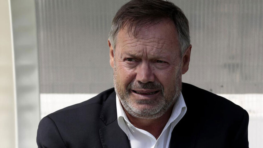 Farense empata a um golo com o Norrkoping na estreia de Álvaro Magalhães