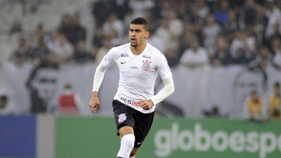Léo Santos apontado à Luz