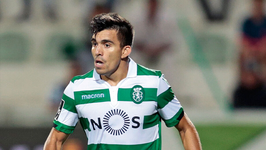 Sporting tenta tudo para segurar Acuña