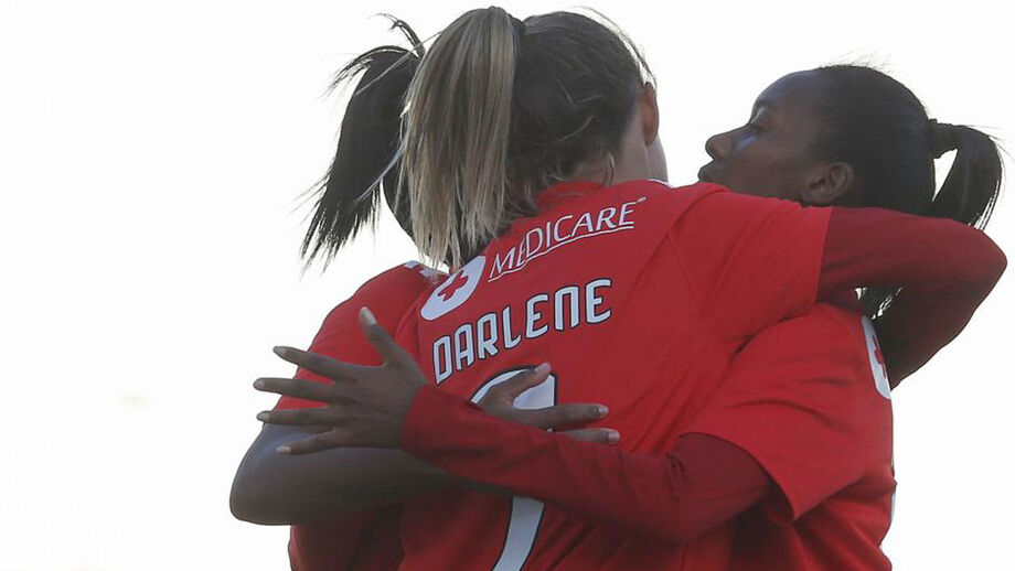 Benfica aplica goleada ao Ribeirão e segue em frente na Taça de Portugal