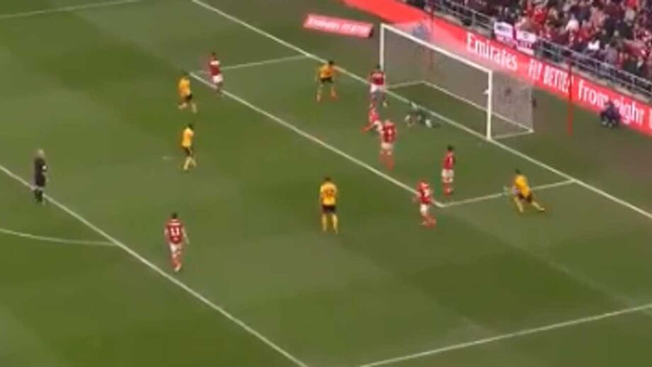 O golo de Ivan Cavaleiro que faz Nuno Espírito Santo manter sonho da Taça de Inglaterra