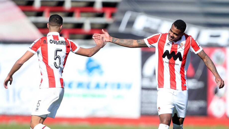 Leixões-V. Guimarães B, 2-1: Vitória caseira com marca de Zé Paulo
