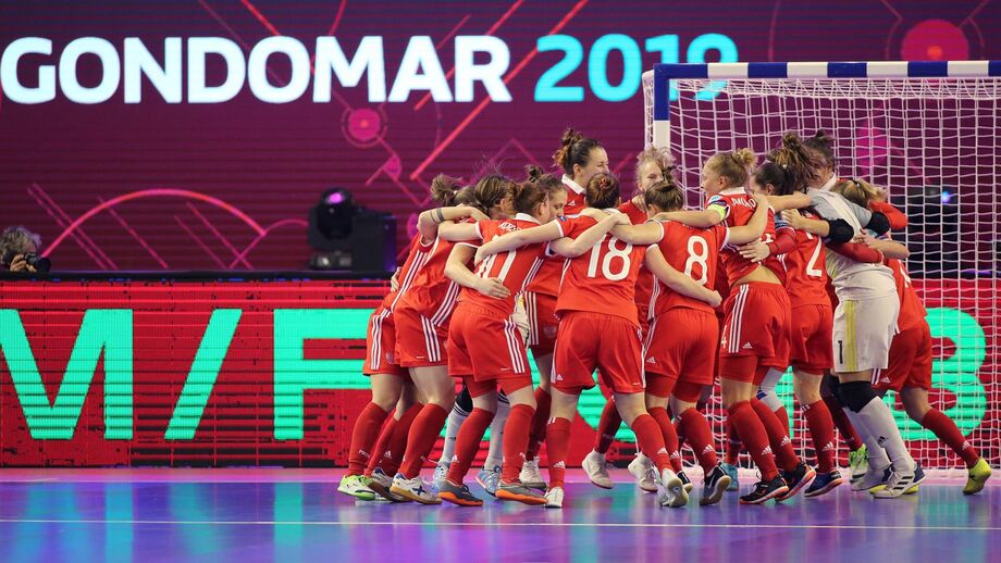 Federação espanhola homenageia campeãs europeias de futsal