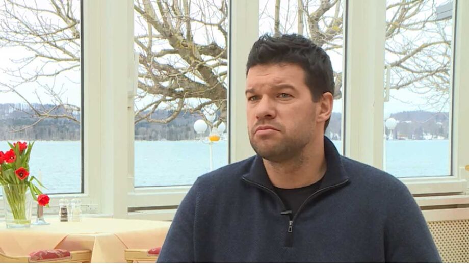 Ballack: «Existe uma diferença enorme entre o City e o Schalke»