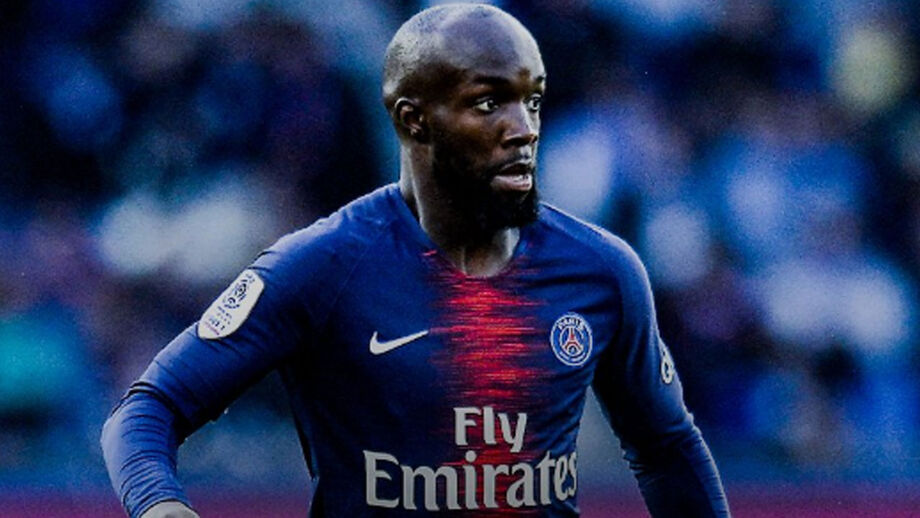 PSG rescinde contrato com o médio Lassana Diarra