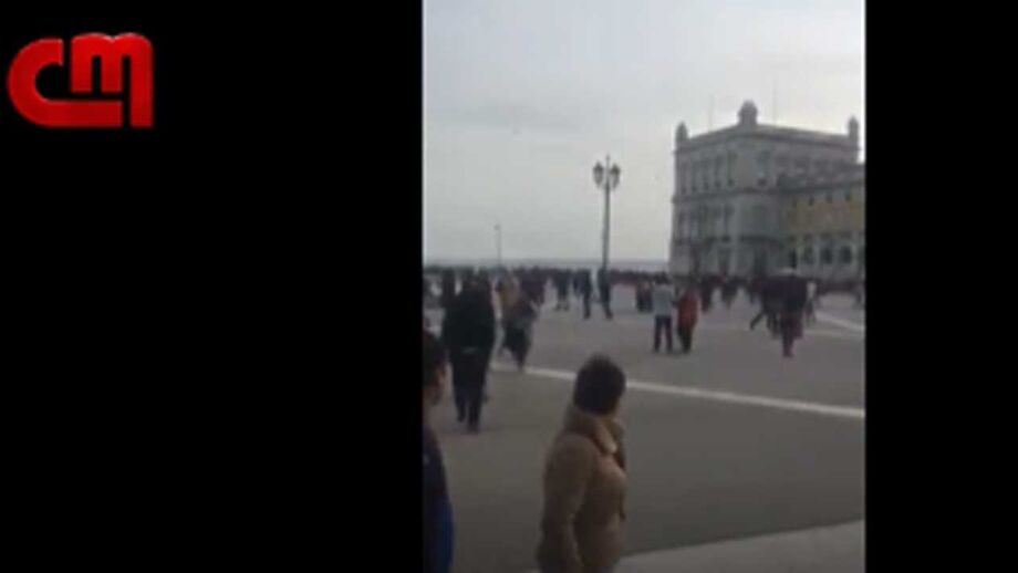 PSP forçada a disparar para controlar adeptos turcos no Terreiro do Paço