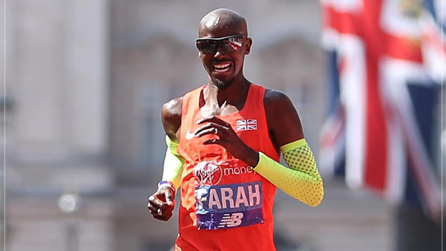 London Big Half com cartaz de impor respeito