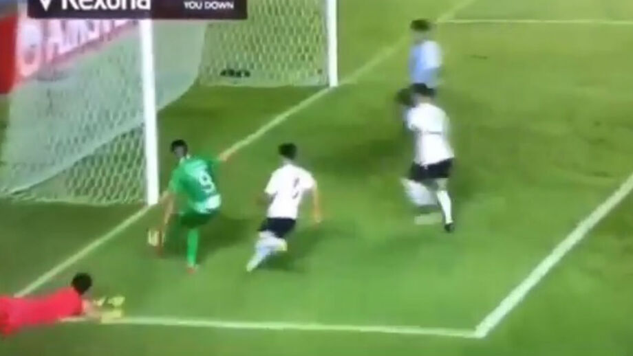 O incrível falhanço do avançado que até desorientou o treinador