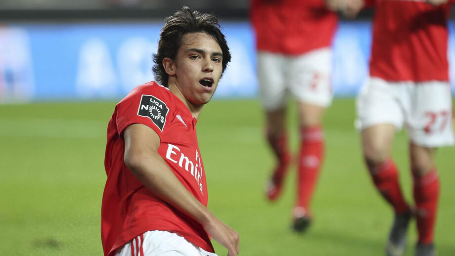 Félix iguala registo de golos de Chalana