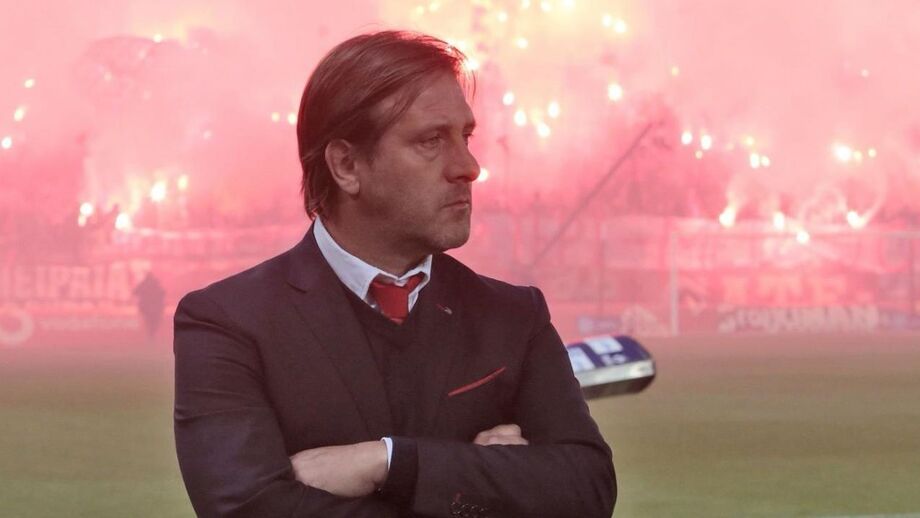 Olympiacos de Pedro Martins falha penálti e cai nos 'quartos' da Taça da Grécia