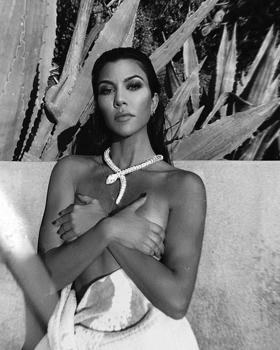 Kourtney Kardashian publica foto nua e a estratégia resultou Fotogalerias Jornal Record