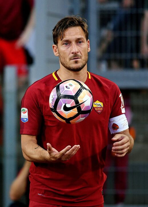 Totti, Roma - 40 anos, 8 meses e 1 dia