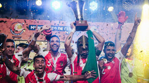 Bê Martins eleito o melhor jogador do Mundialito