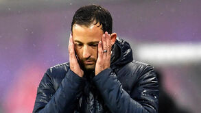 Schalke 04 despede treinador Domenico Tedesco