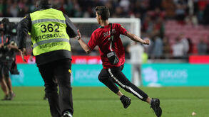 Invasão de campo no final