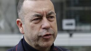 Aníbal Pinto confirma ter sido constituído arguido no caso Doyen e diz-se 