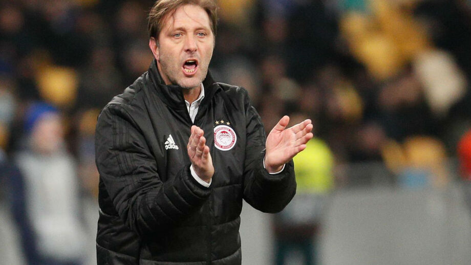 Olympiacos de Pedro Martins vence lanterna-vermelha grego