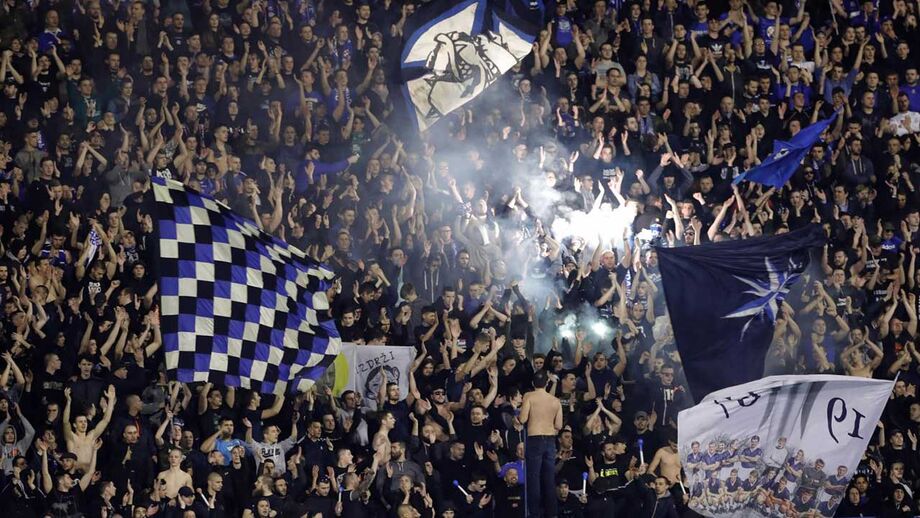 Dínamo Zagreb acusado pela UEFA de racismo durante o jogo com o Benfica