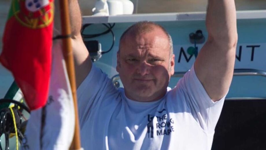 Lee Spencer cruza o Oceano Atlântico sozinho em apenas 60 dias
