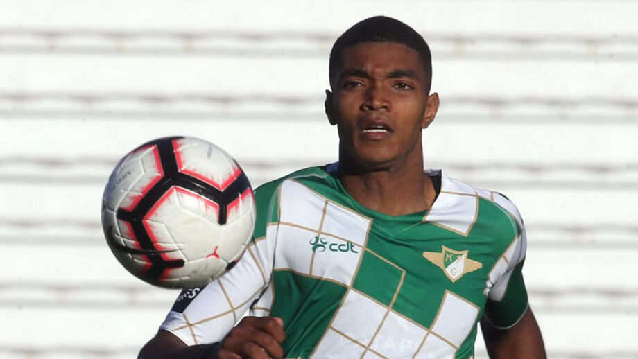 Ivanildo contra o Benfica