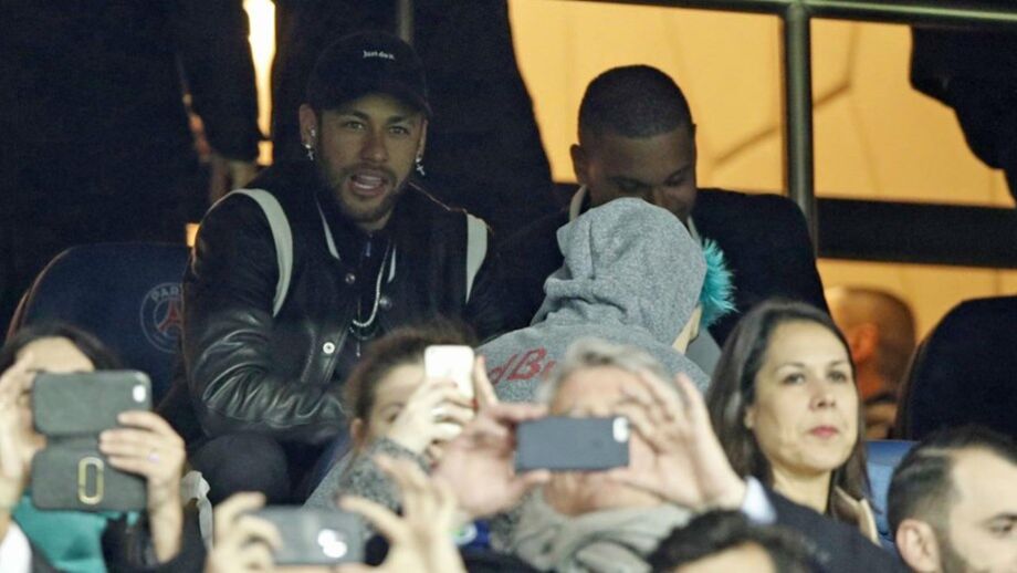 UEFA abre processo disciplinar a Neymar