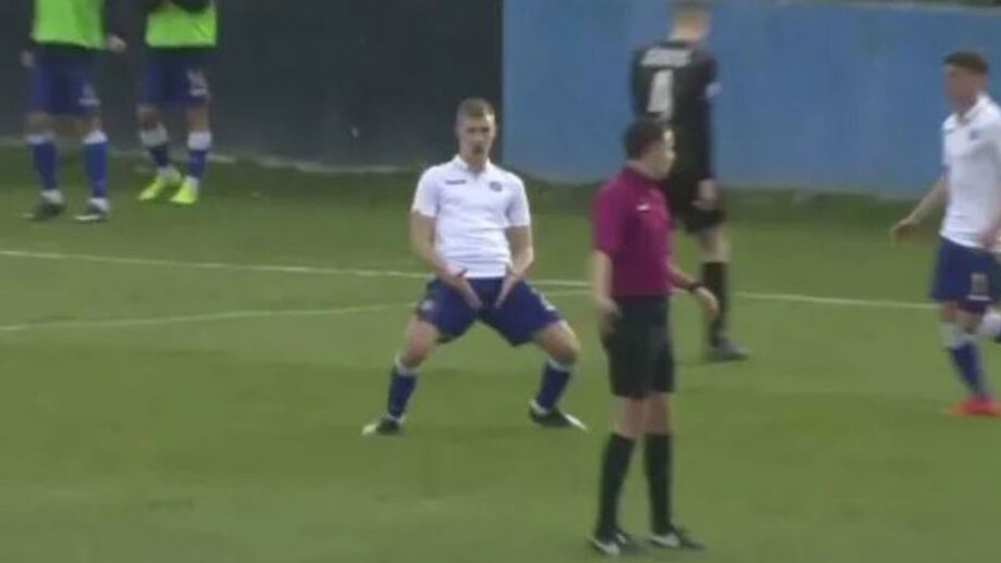 Tino Blaz Laus expulso por imitar Simeone