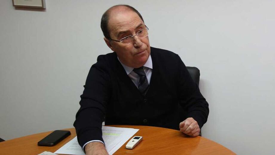 António Fiúsa: «Estão com a corda na garganta e querem fugir»