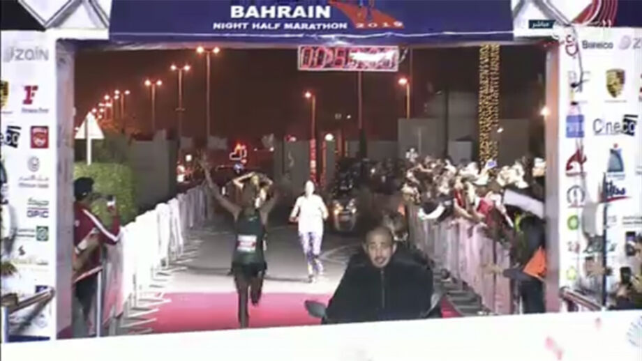 Meia Maratona do Bahrain deu prémio chorudo e... uma 'barraca' descomunal
