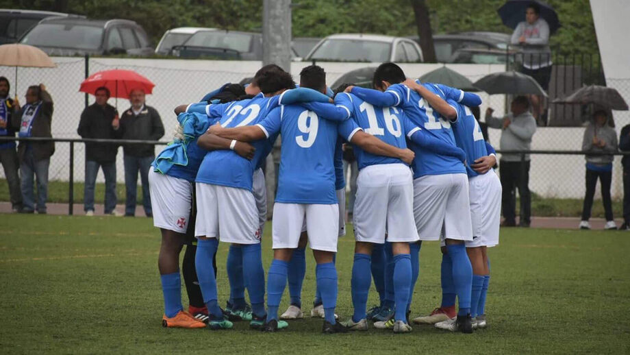 Belenenses soma e segue