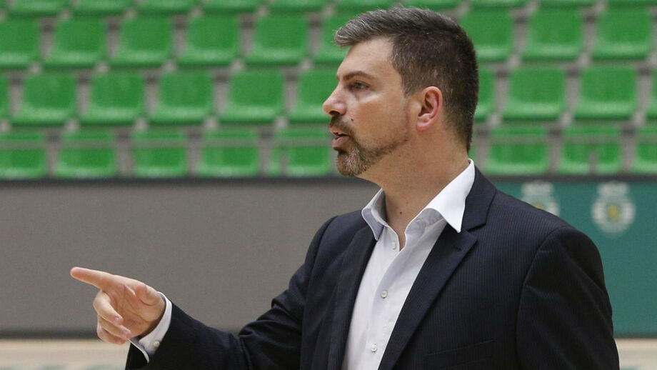 Diretor do andebol do Sporting diz que também foi ameaçado no Dragão Caixa
