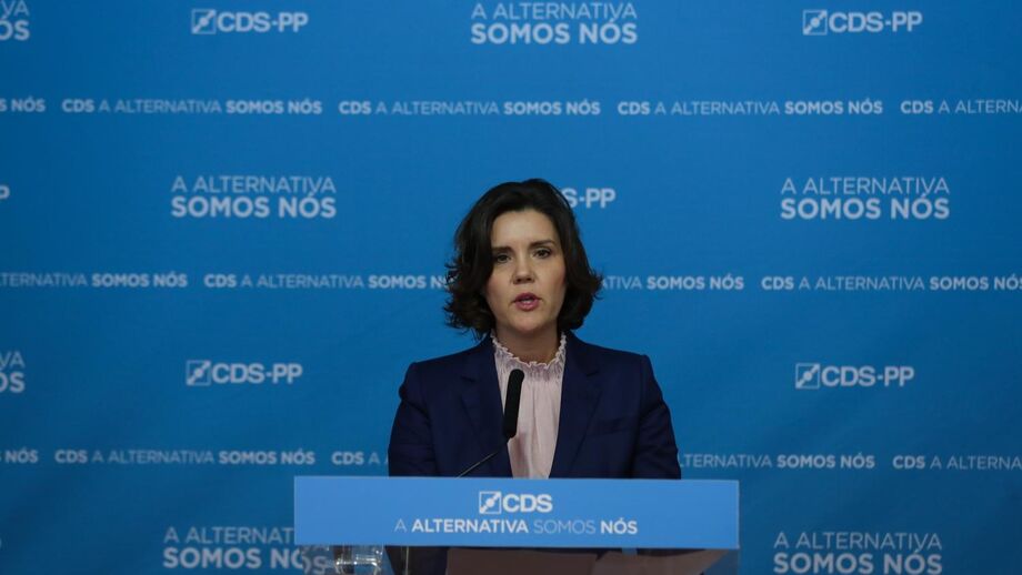 CDS atinge pico da legislatura e Catarina Martins destrona António Costa