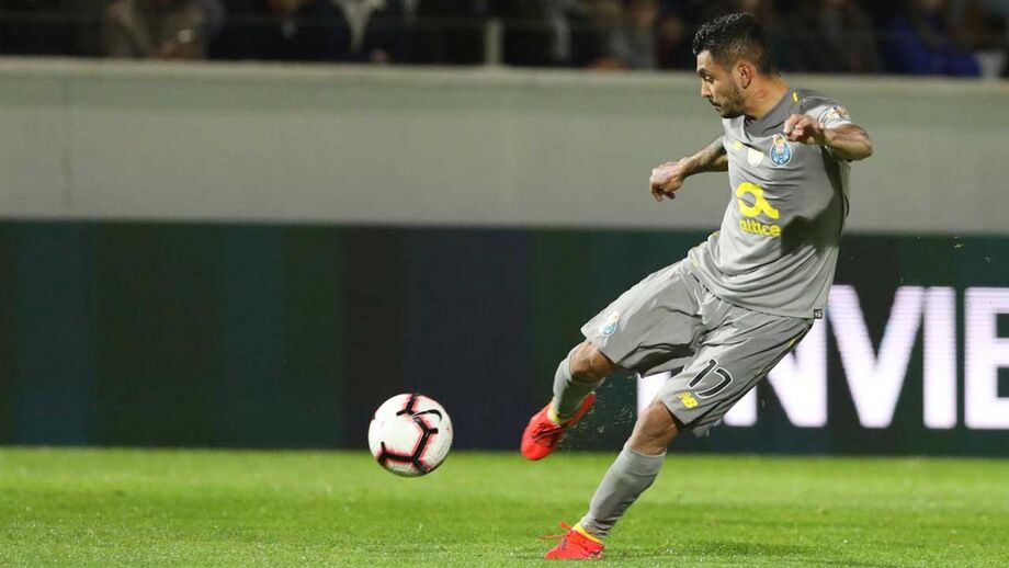 Imprensa mexicana adianta que Corona falha jogos da seleção por lesão