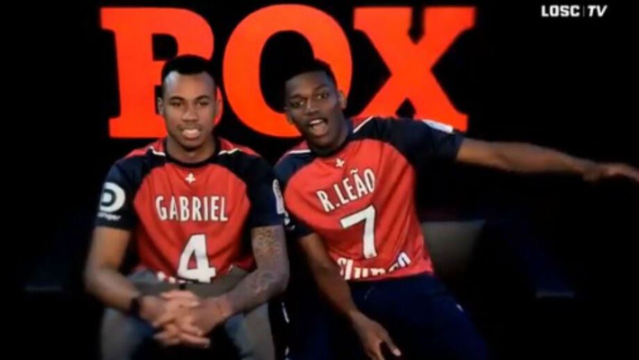 Rafael Leão treina francês e canta hino do Lille