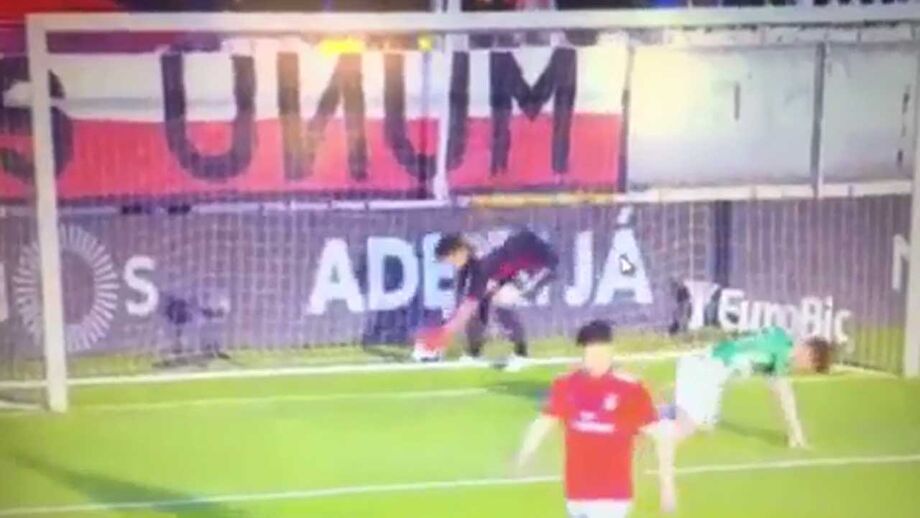 Imagens inéditas mostram que a bola entrou na baliza no Moreirense-Benfica