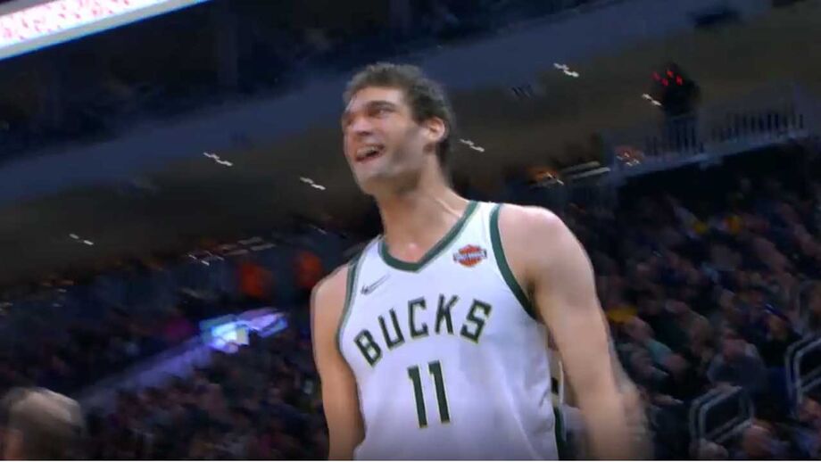 NBA: Bola ficou presa na tabela e Brook Lopez foi o 'herói' do momento
