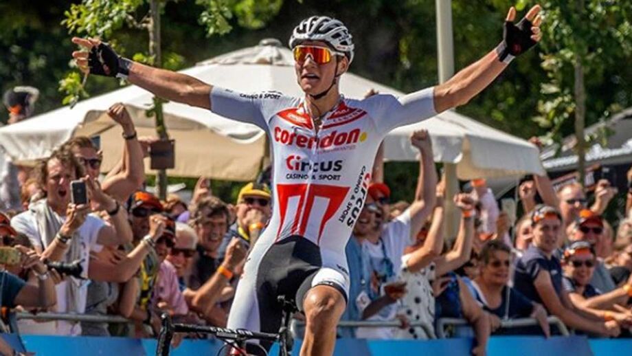 Cees Bol vence corrida Nokere Koerse marcada pelas quedas no final