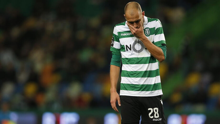 Bas Dost pode sair no verão