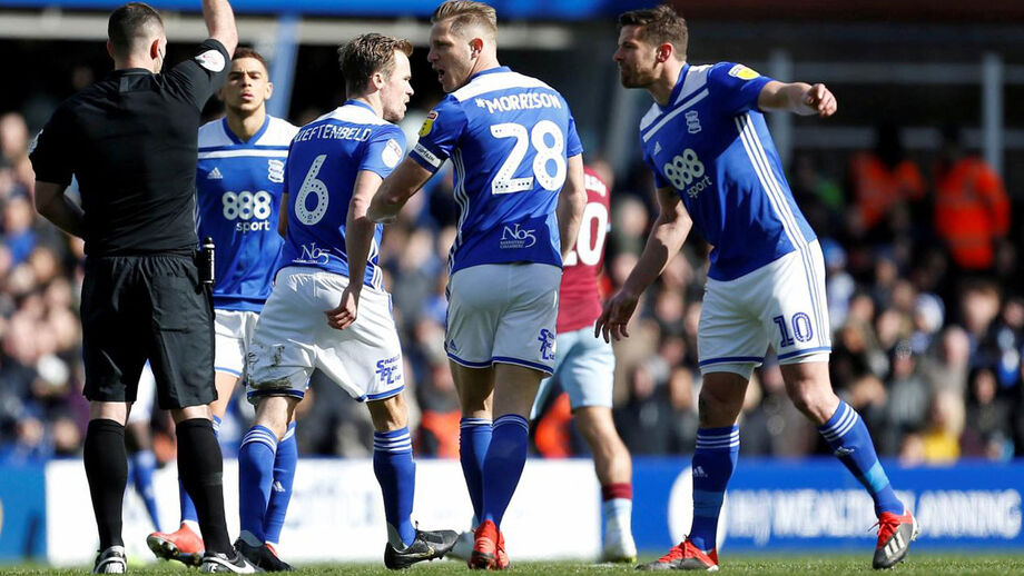 Birmingham perde nove pontos devido a regras financeiras