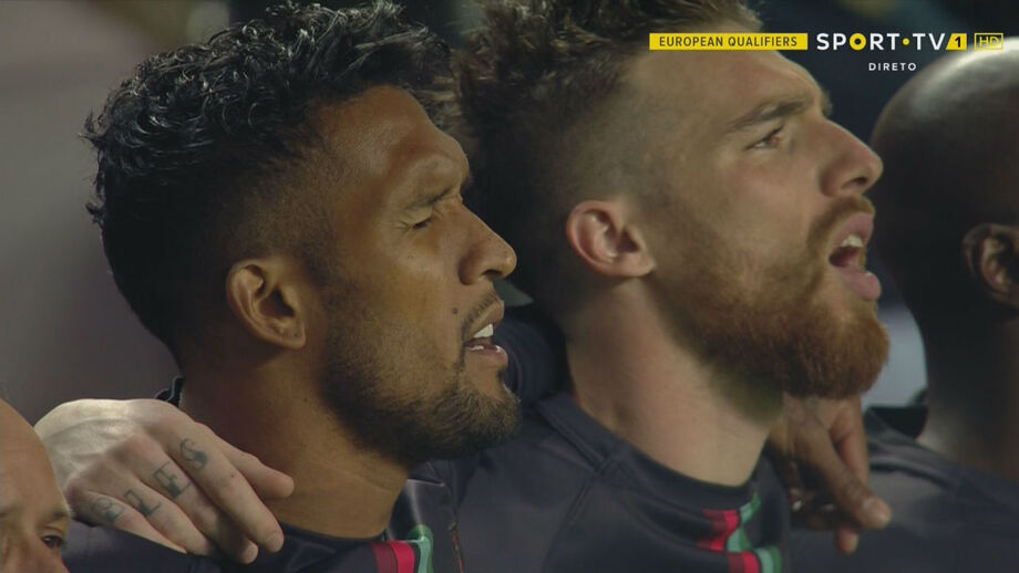Dyego Sousa cantou o hino nacional a plenos pulmões