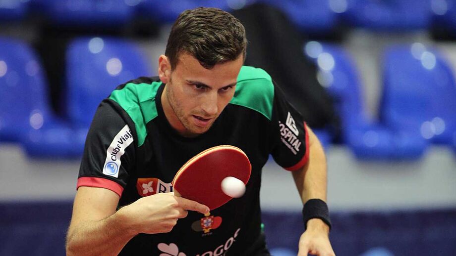 Tiago Apolónia cai nos quartos de final do Open de Omã